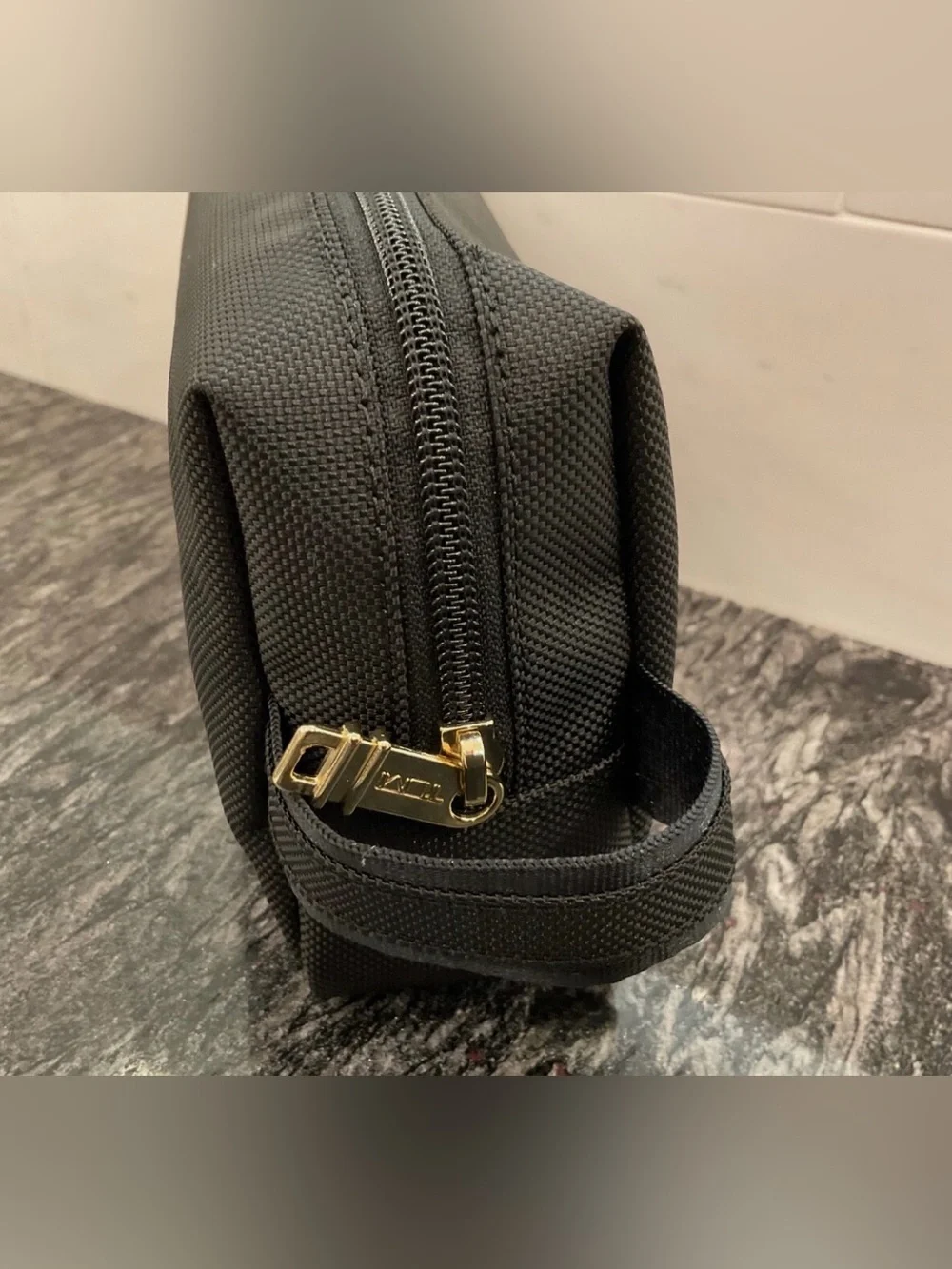 NEW TUMI Ballistic Nylon Zippered Medium Kit - Pouch Cosmetic Bag BLACK w/ GOLD